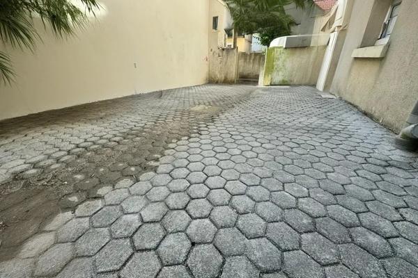 maison en triplex, 4 chambres, jardin exceptionnel