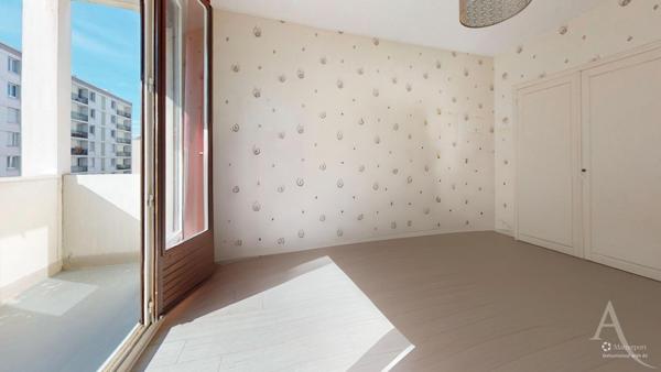 Grand Appartement T2 de 38 m² à Grenoble.