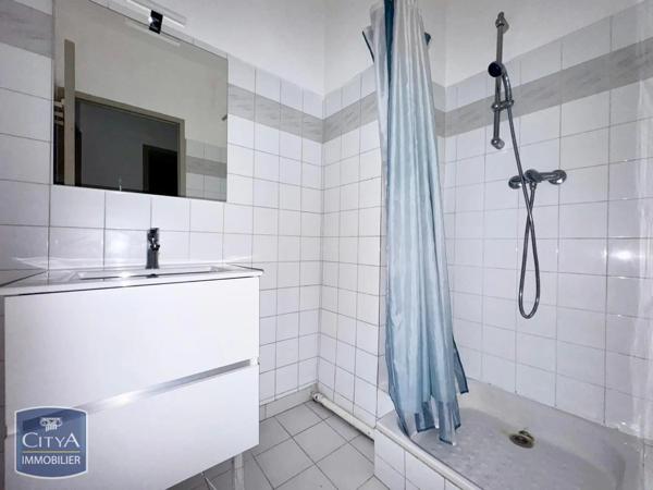 Appartement à louer 2 pièces 51.59m² Nîmes (30000)