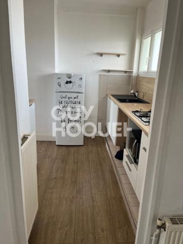 Appartement 2 pièces meublé lumineux avec balcon - Centre-ville de Louviers