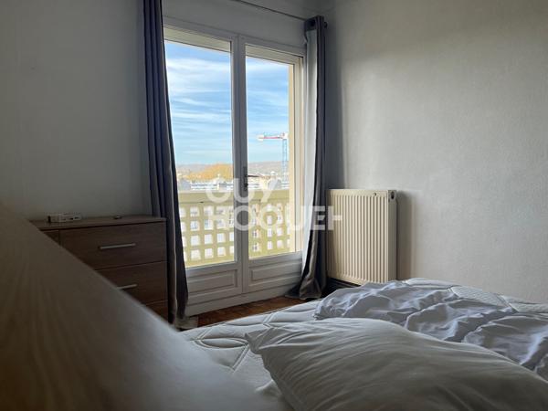 Appartement 2 pièces meublé lumineux avec balcon - Centre-ville de Louviers