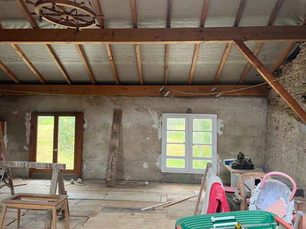 Maison ancienne, 2 chambres, garage, terrain de 20 ares