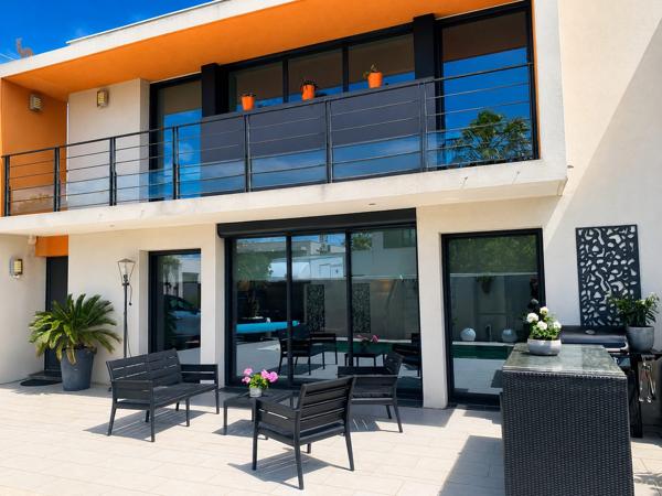 Villa contemporaine - Piscine - Quartier résidentiel très prisé