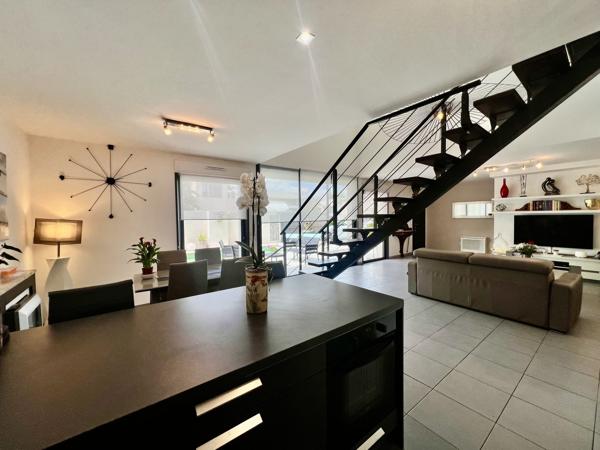 Villa contemporaine - Piscine - Quartier résidentiel très prisé