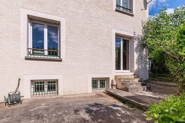 Maison 6 pièces – 5 chambres – Jardin
