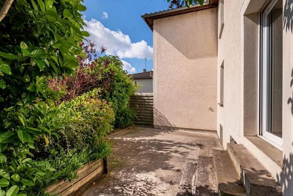 Maison 6 pièces – 5 chambres – Jardin