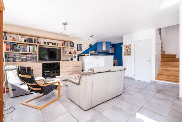 Maison 6 pièces – 5 chambres – Jardin