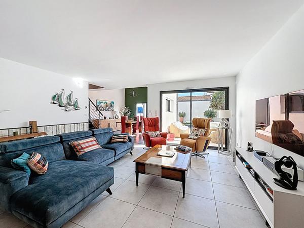 Villa d'exception avec piscine - 191 m2 - 7 pièces