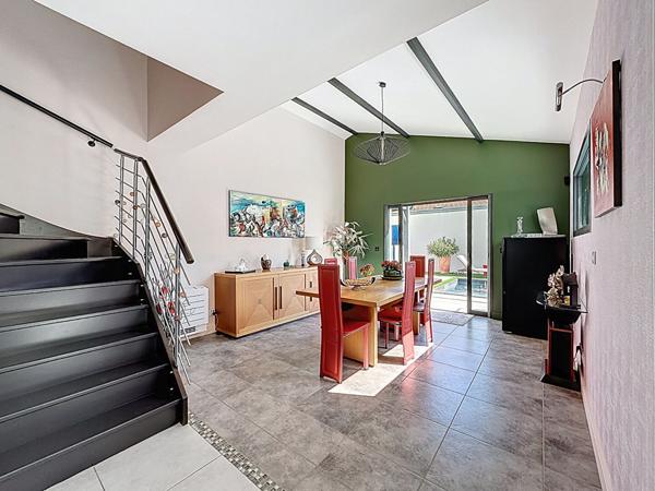 Villa d'exception avec piscine - 191 m2 - 7 pièces