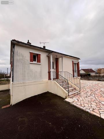 Maison à vendre à Champagné dans la Sarthe (72470), ref : LMY/MO