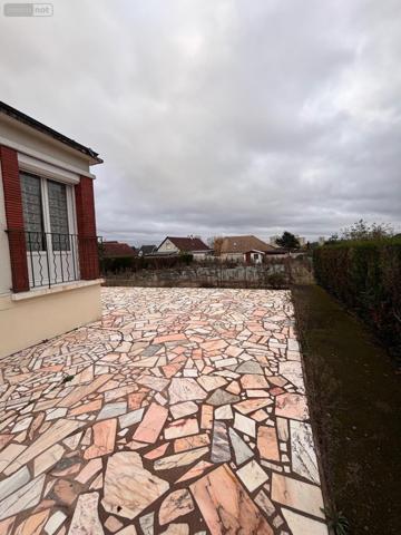 Maison à vendre à Champagné dans la Sarthe (72470), ref : LMY/MO