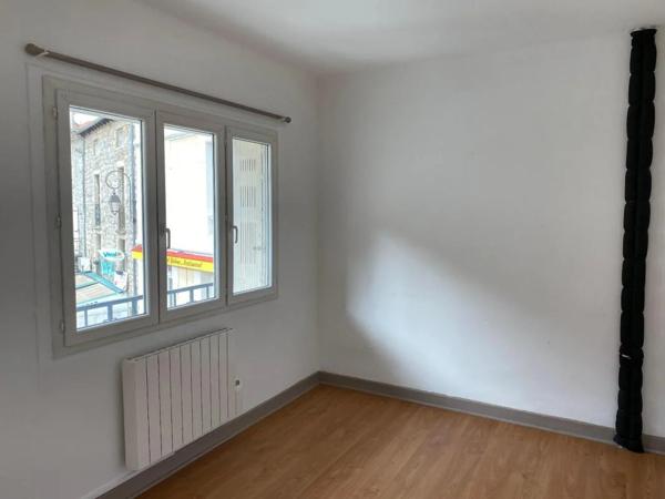 Appartement à louer à Villefort (48800)