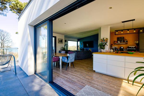OPPORTUNITÉ RARE – VILLA VUE MER + 60 000 €/AN DE REVENUS – LOUANNEC / PERROS-GUIREC
