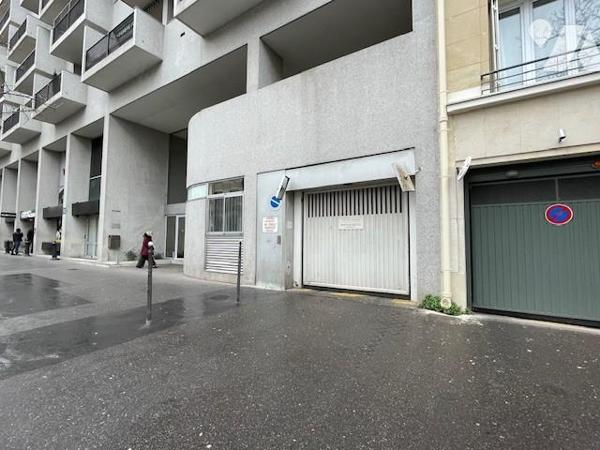 PLACE DE PARKING 16ème