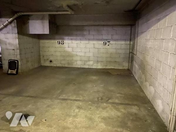 PLACE DE PARKING 16ème