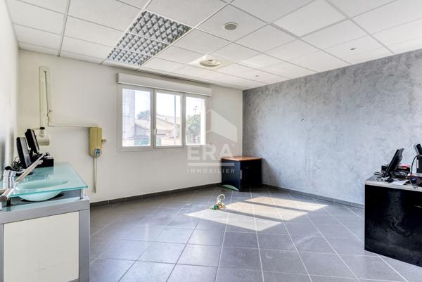 Local commercial Cuxac D Aude 5 pièce(s) 166.56 m2