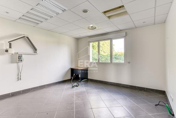 Local commercial Cuxac D Aude 5 pièce(s) 166.56 m2