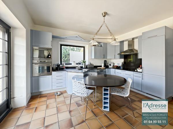 Maison à vendre à Saint Maurice Montcouronne 155 m2