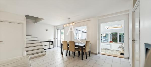 Maison Bois D Arcy 6 pièce(s) 129 m2