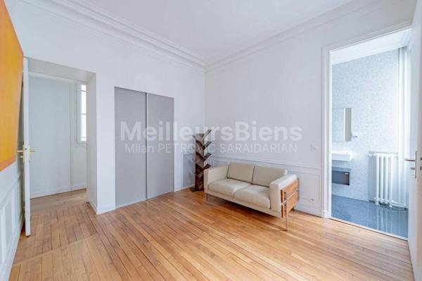 Paris 16ème - À VENDRE - Magnifique 7 pièces de 207,49 m²