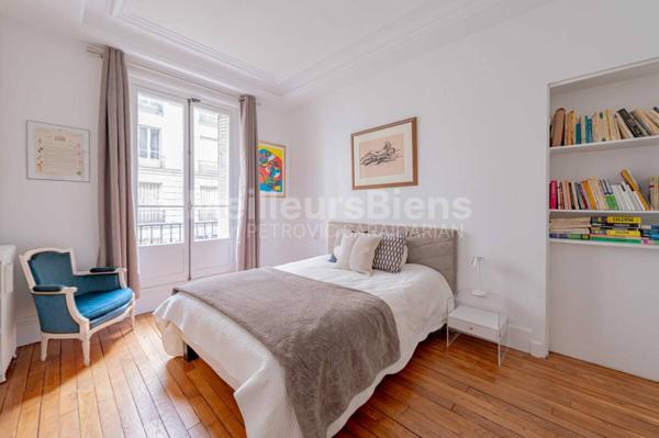 Paris 16ème - À VENDRE - Magnifique 7 pièces de 207,49 m²