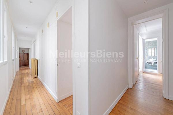 Paris 16ème - À VENDRE - Magnifique 7 pièces de 207,49 m²