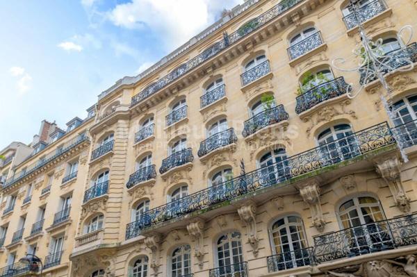 Paris 16ème - À VENDRE - Magnifique 7 pièces de 207,49 m²
