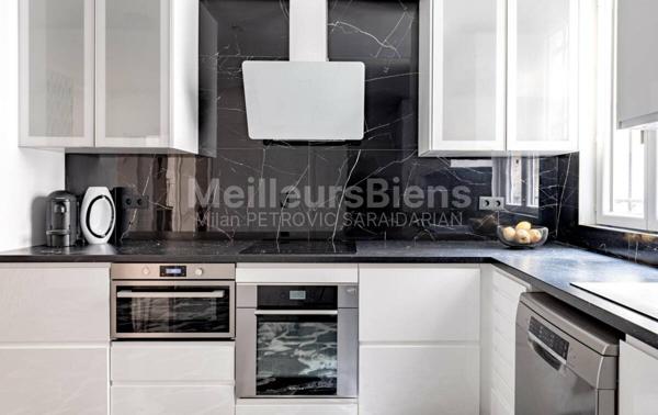 Paris 16ème - À VENDRE - Magnifique 7 pièces de 207,49 m²