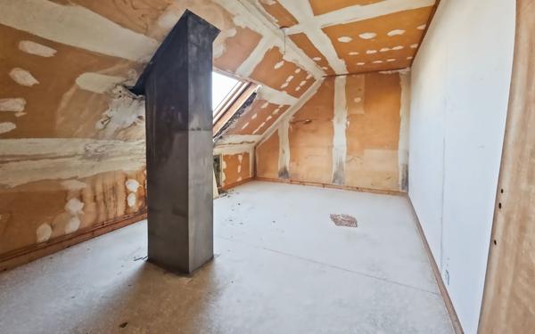 Maison à vendre    7 pièces •  Estrées-Saint-Denis