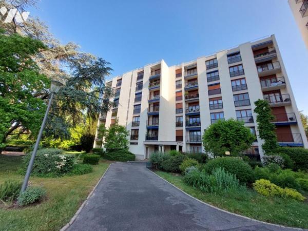 APPARTEMENT F2 AVEC BALCON + PARKING SOUS SOL + CAVE