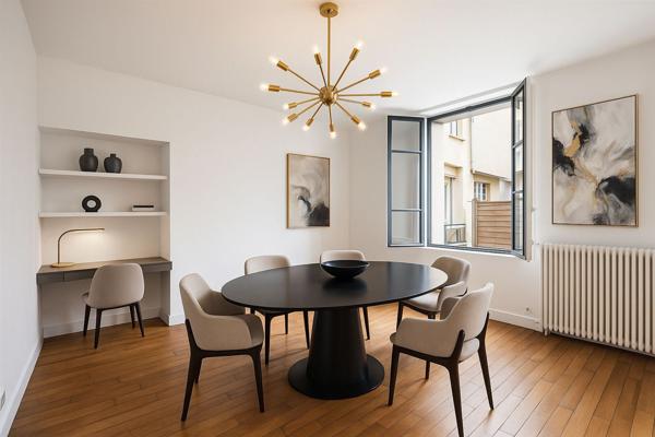 Maison de ville avec terrasse et rooftop - Hypercentre du Vésinet 