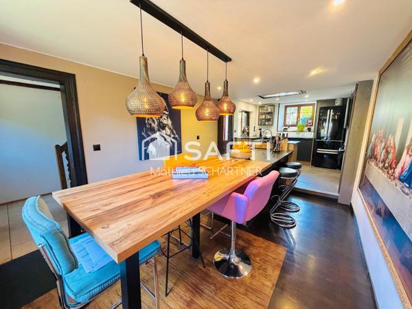 Maison - 7 pièces - 200m²