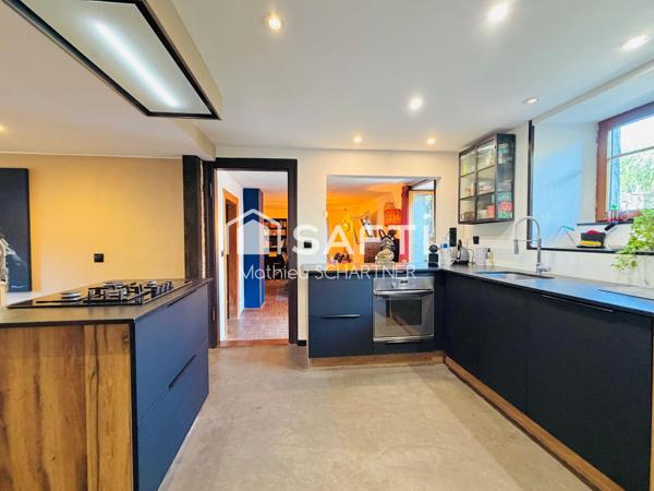 Maison - 7 pièces - 200m²