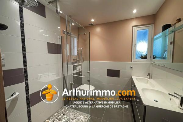 Vente                                                      Maison
                        
                     7 pièces                      139 m2                     à Vitré
