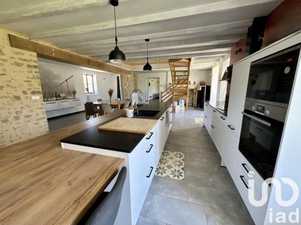 Maison à vendre 5 pièces 255 m² Chalandray