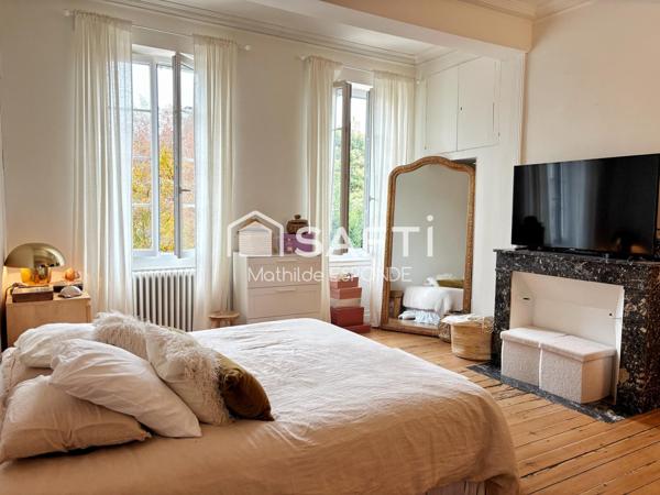 Maison 342 m² centre ville 10 pièces, dépendances