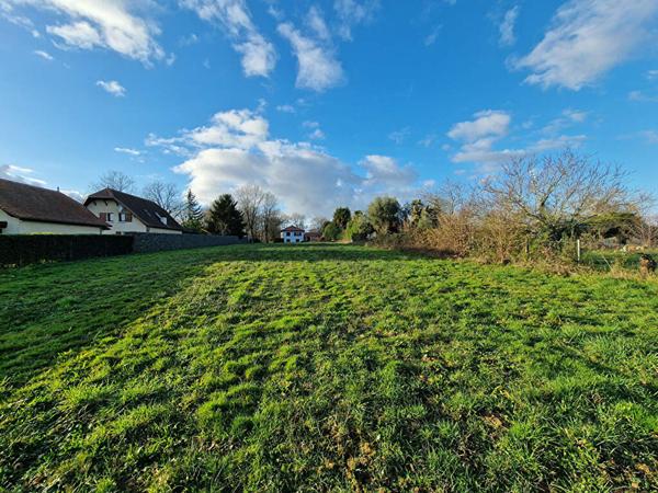 Terrain 4084 m2