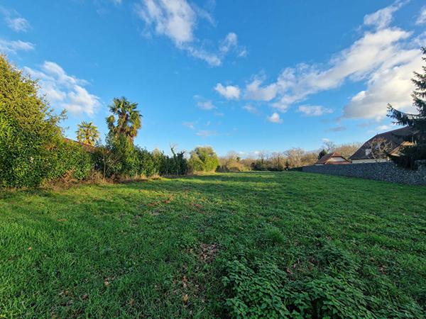 Terrain 4084 m2