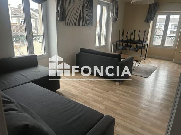 Location Studio meublé 31.81 m² - BAT C - Niort 79000