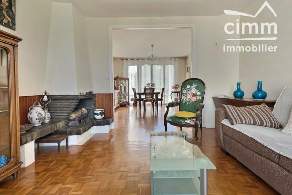 Appartement traversant de 84 m² avec deux balcons dans un environnement privilégié
