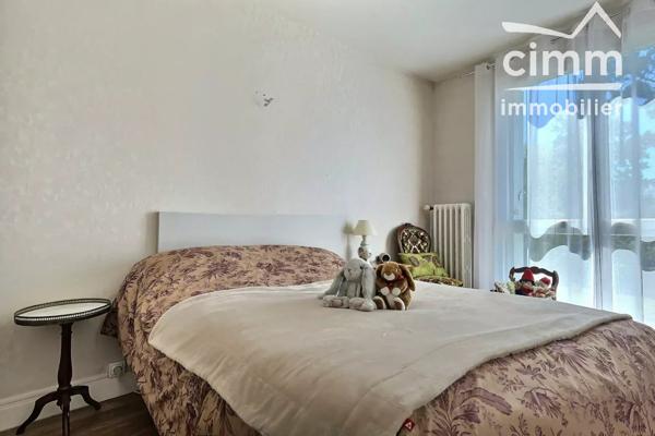 Appartement traversant de 84 m² avec deux balcons dans un environnement privilégié