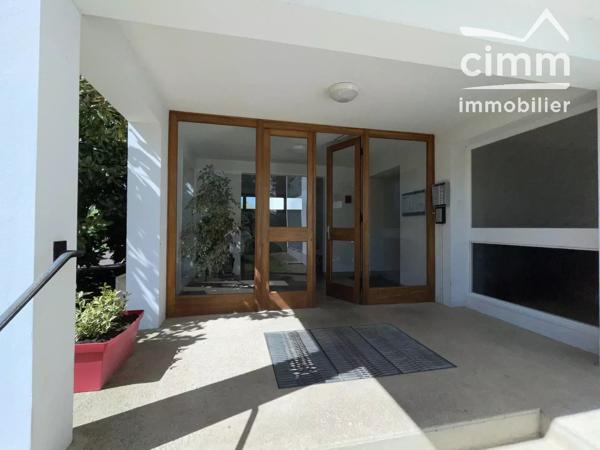 Appartement traversant de 84 m² avec deux balcons dans un environnement privilégié