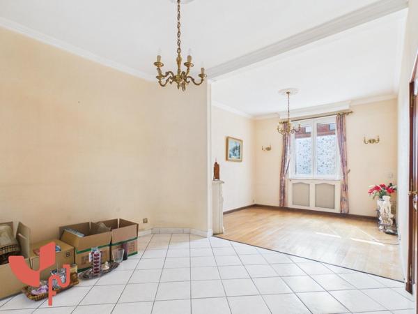 Maison 4 pièces, garage et extérieur