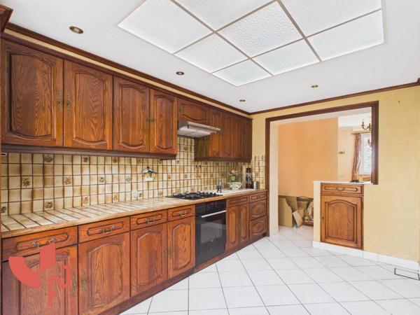 Maison 4 pièces, garage et extérieur