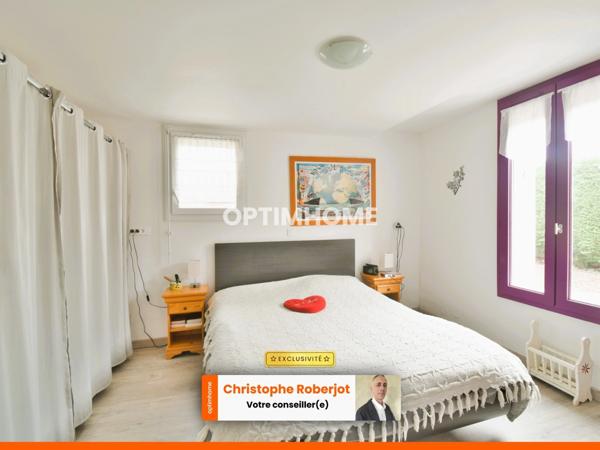 Maison atypique de 104 m2 rénovée (classifiée en C énergétiquement) en lisière de forêt