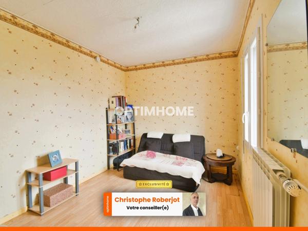 Maison atypique de 104 m2 rénovée (classifiée en C énergétiquement) en lisière de forêt