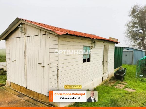 Maison atypique de 104 m2 rénovée (classifiée en C énergétiquement) en lisière de forêt