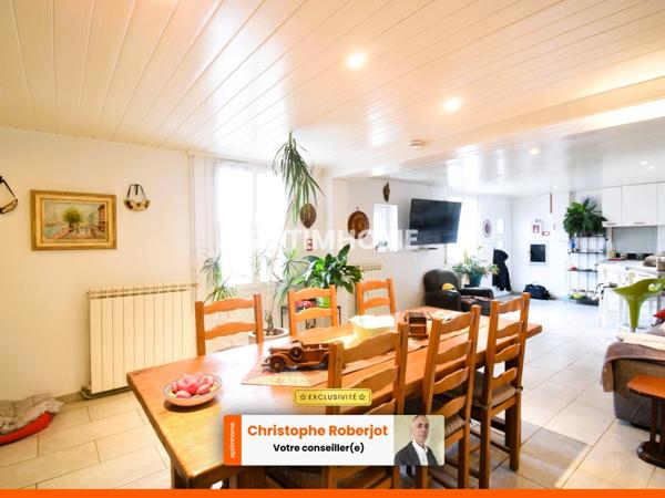 Maison atypique de 104 m2 rénovée (classifiée en C énergétiquement) en lisière de forêt