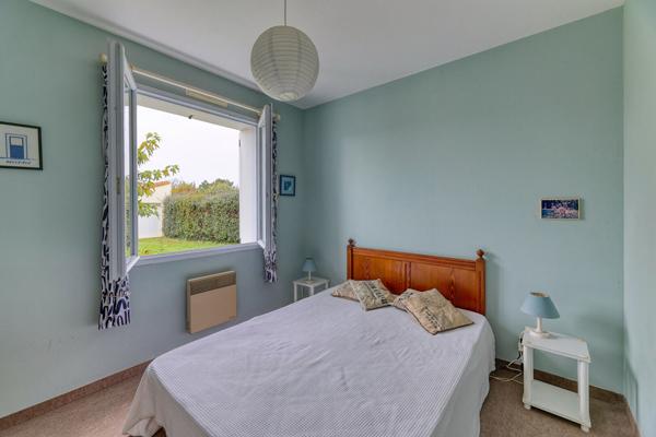 SAINTE MARIE MAISON 3 chambres - Garages - Beau terrain 791 m²