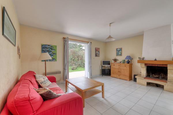 SAINTE MARIE MAISON 3 chambres - Garages - Beau terrain 791 m²